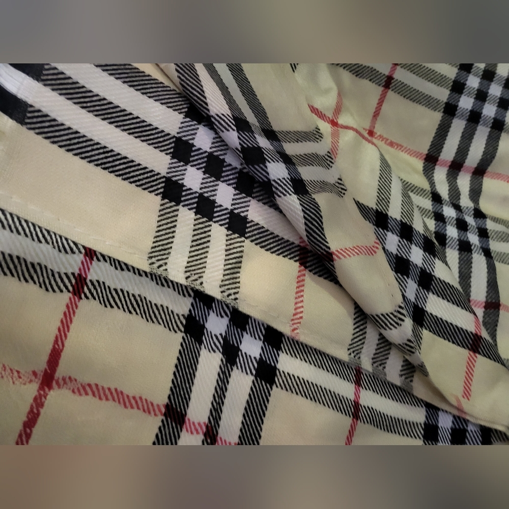 Scarf - Picture 7 of 8